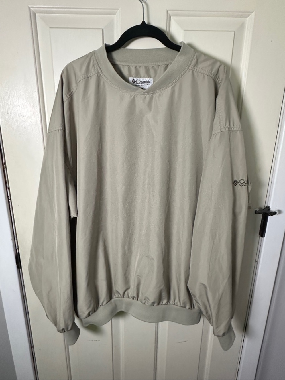 Columbia Men's Pullover in Light Tan